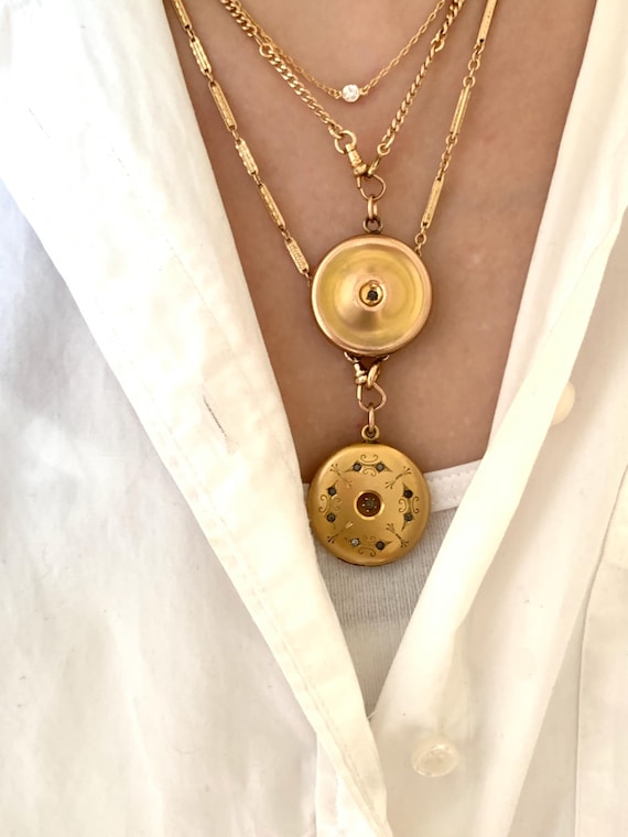 Vintage Two Tone Gold Filled Ripple Effect Solitaire Photo Keepsake Locket View 6
