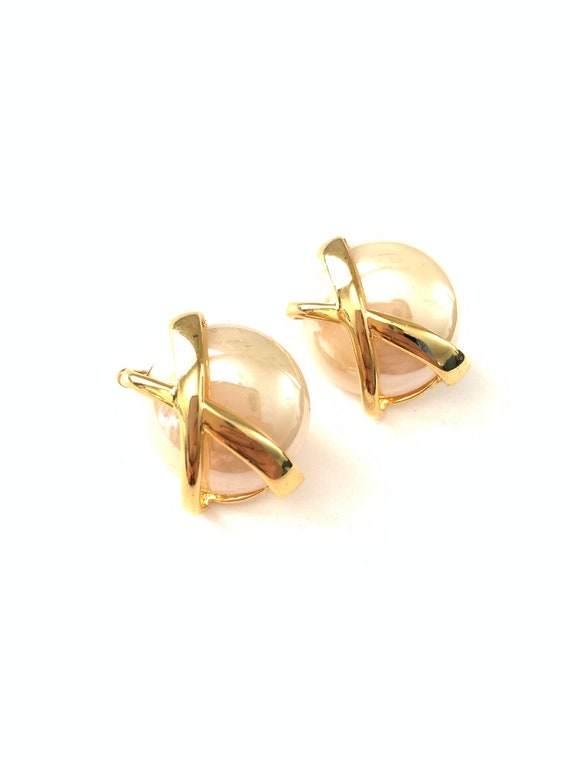 Vintage Faux Pearl X Gold Plated Clip Earrings // 