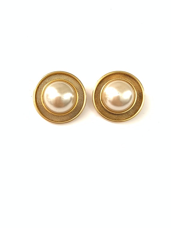 Vintage Round Faux Pearl Clip Earrings Mesh Borde… - image 1