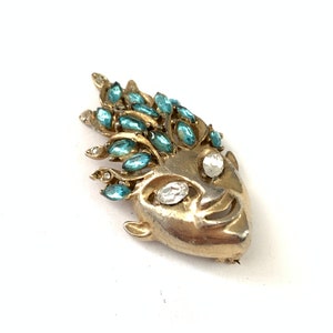 Vintage REJA Gold Plated Aqua Blue Rhinestone Face or mask brooch, Face Figural Brooch, Reja Brooch Pin image 2