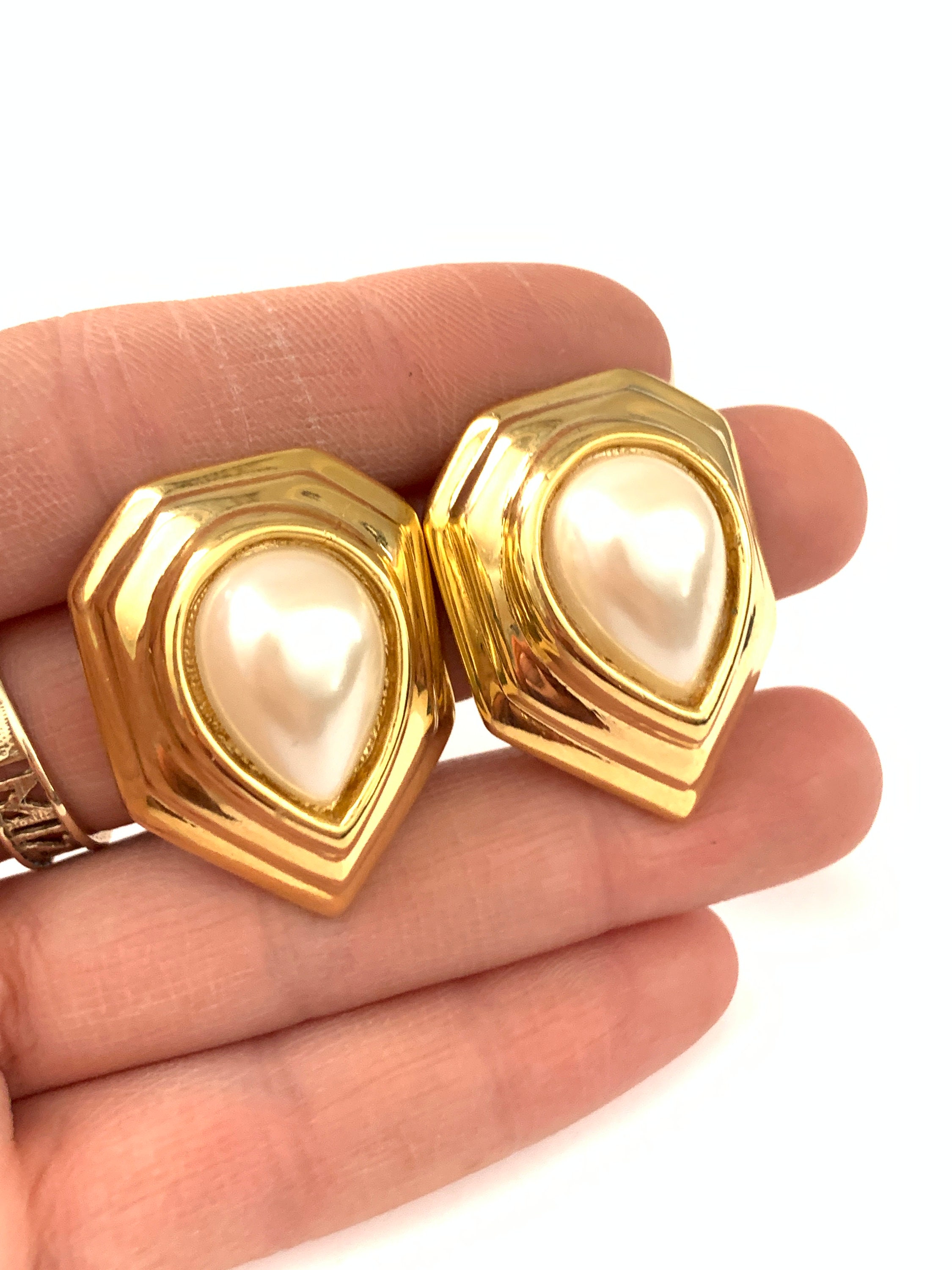 Boucles D’oreilles Anciennes Créateur – Dorées à L’or – Clips Perle