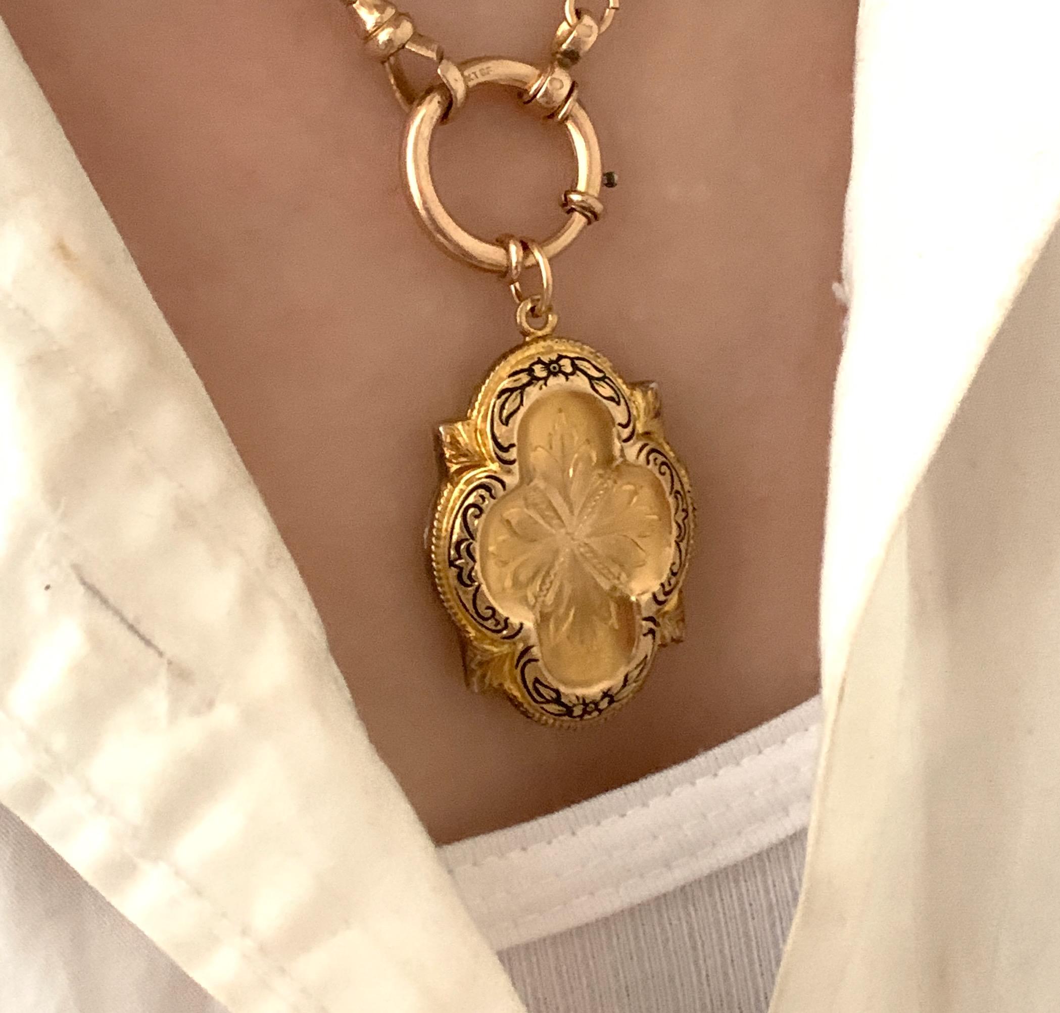 Vintage Gold Filled Elongated Quatrefoil Etched Locket Pendant, Keepsake Pendant, Heirloom Jewelry, Rococo Style Photo Keepsake Locket
