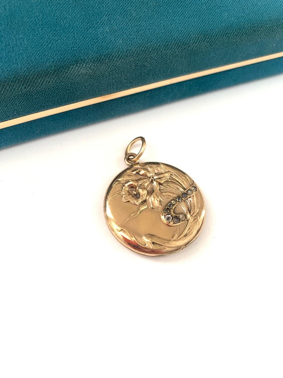 Antique Art Nouveau Angels Trumpet Flower Keepsake Locket - AS IS
