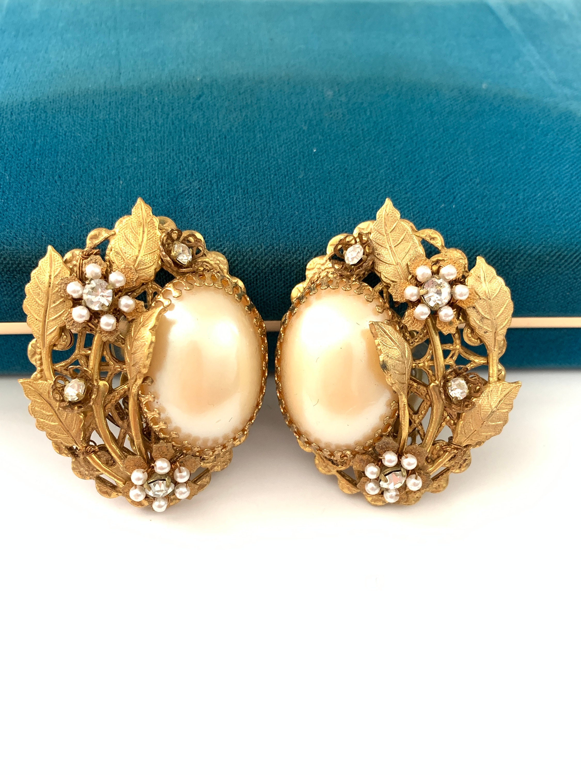 ◆VINTAGE HOLLYWOOD◆ Oxalis Flower Pearl Earrings VH2336EA0 VS4.30.PEN.C-14k-white-gold-