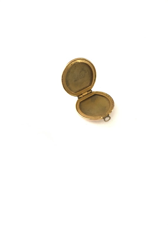 Vintage Round Gold Filled Locket Engraved B.L.N - image 2
