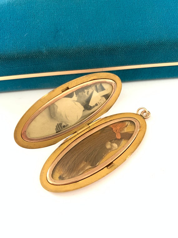 Beautiful Vintage Gold Filled Long Oval Locket, A… - image 5