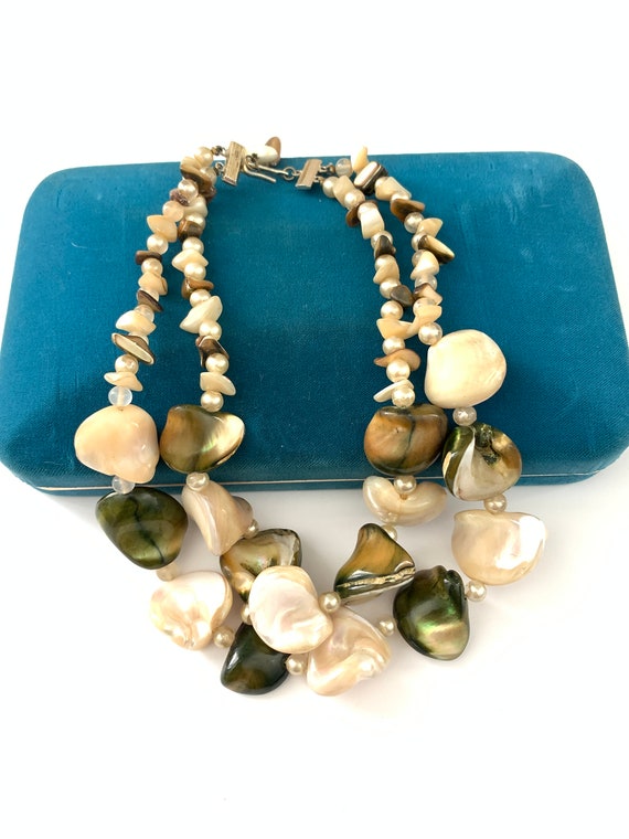 Vintage Mother of Pearl Bib Necklace, Chunky Moth… - image 3