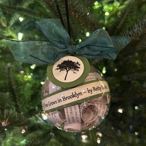 A Tree Grows in Brooklyn Ornament; Book Ornament; Literary Gifts; Gifts for teachers; Literary Ornament; Librarian Gift