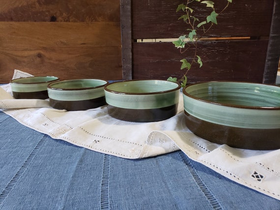 Ceramic Handmade Pet bowls, Green Dog Bowls, Cat bowls, Food and Water Pet bowls, Rustic and Natural Pet bowls, 4 Different Sizes Pet bowls.