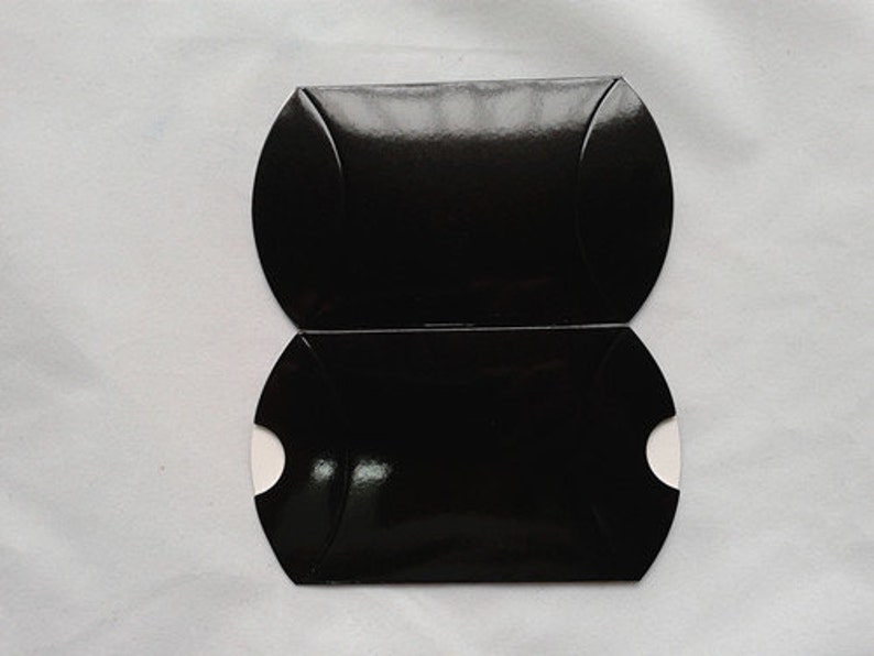 Glossy Lamination 100pcs Small Black Shinny Jewellery Gift Pillow Box Favor Boxes 8.5x6.5cm 3.3x2.6
