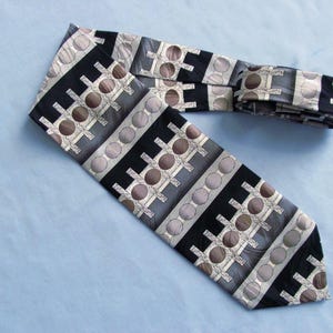 Vintage Men’s Necktie, Mid Century Modern Textured Graphic Design in Black and Grey