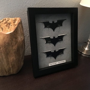 Emergency Batarangs Wall Mount Display - 3 Bat Shaped Thrower Prop Replica Batarang