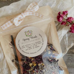 Spring Florals Simmer Pot Kit – Dried Herbal Potpourri, Natural Home Fragrance, Botanical Simmering Blend, Gift for Her, Housewarming