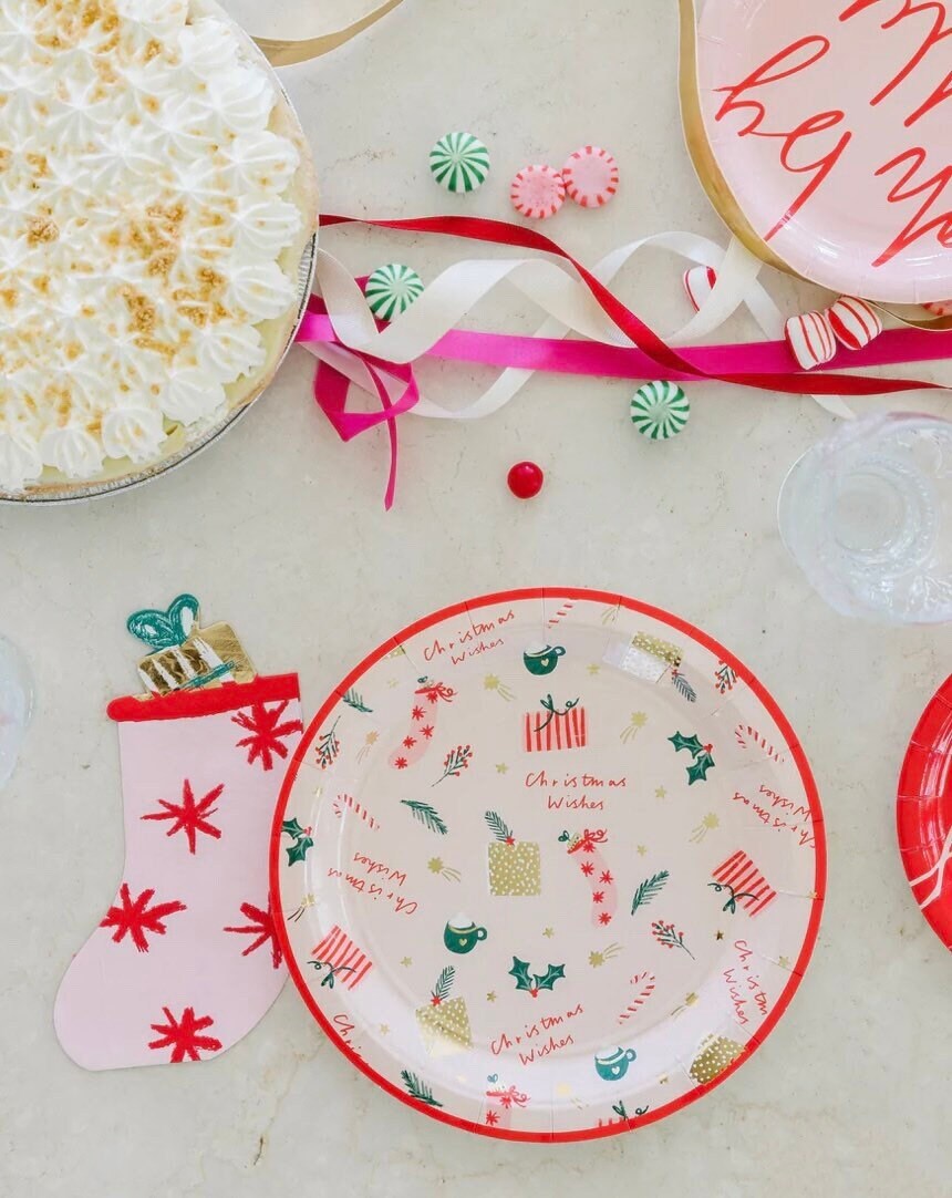 Winter Wonder 9 Christmas Luncheon Paper Plates 8ct.