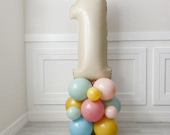 Boho Balloon Tower Kit: Groovy Retro Party Decor