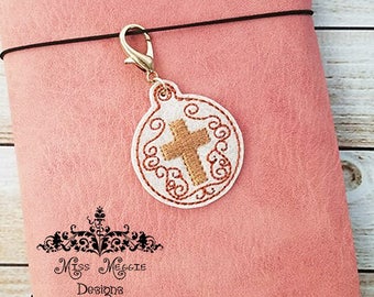 Cross Feltie Charm ITH Embroidery design file