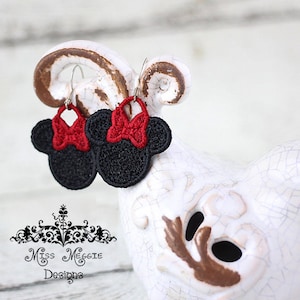 FSL Free Standing Lace Girl mouse with bow ITH Embroidery earring design file charms 4x4 hoop