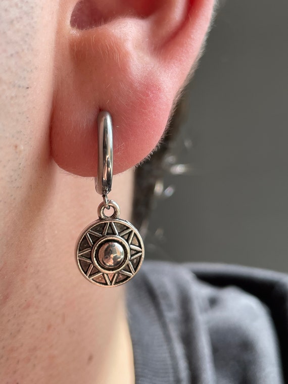 Amazon.com: Sterling Silver 7/8 Inch Engraved Hoop Earrings