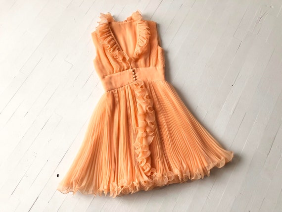 1960s Peach Curly Hem Minidress