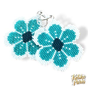 DIY Brick Stitch pendant pattern to wave a necklace, a brooch or earrings : CARLA