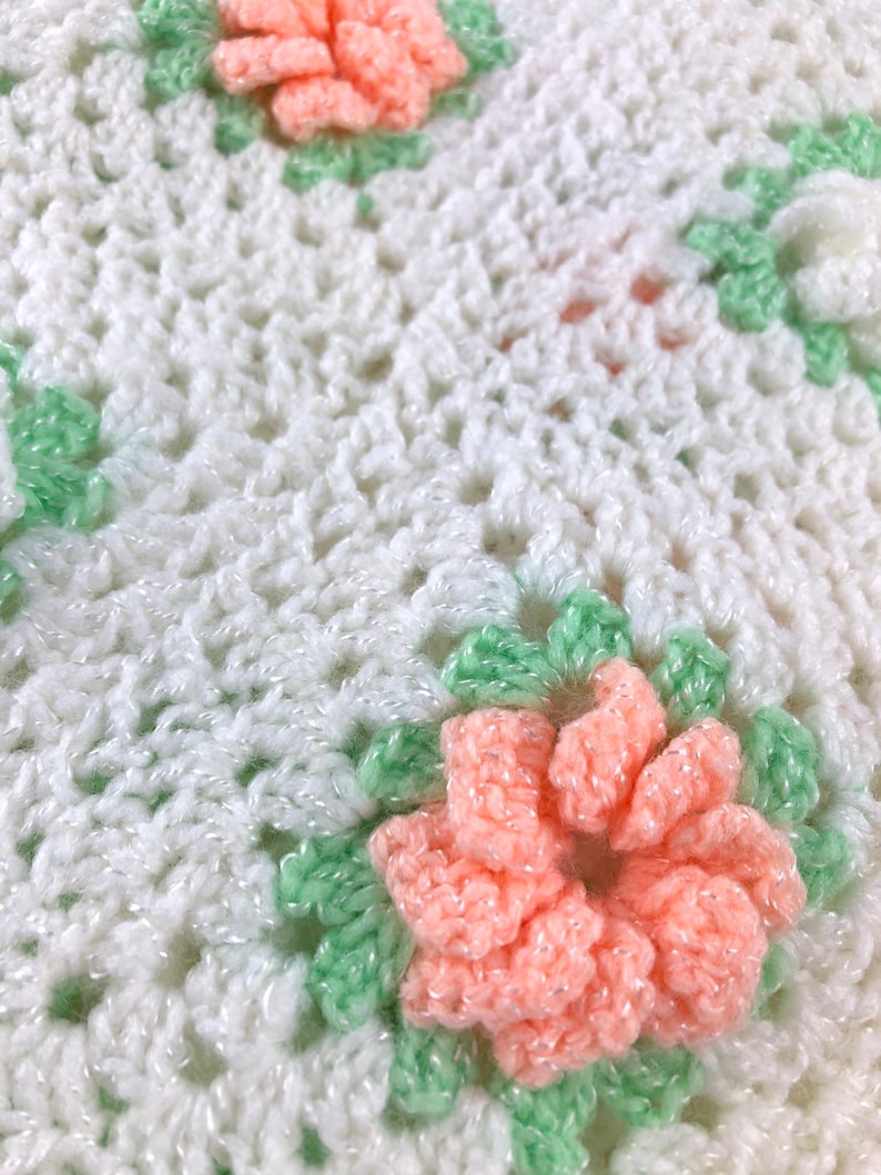 Vintage Baby Afghan In Peach Bedding Baby Gift Photo Prop Mint Green White 3 D Flowers Handmade Crochet Bedding Home Living Kromasol Com