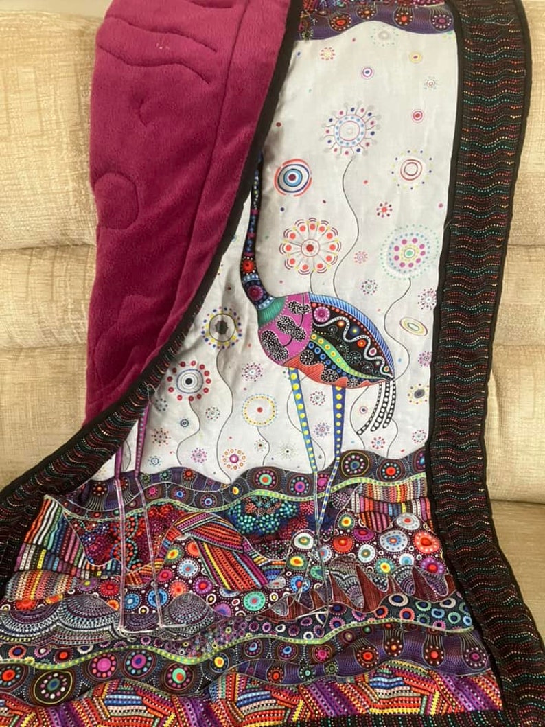 Handmade quilted throw, gorgeous birds in a handmade quilt, colourful pretty quilted lap blanket, pretty chair throw, practical gift for her afbeelding 9