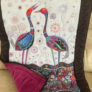 Handmade quilted throw, gorgeous birds in a handmade quilt, colourful pretty quilted lap blanket, pretty chair throw, practical gift for her afbeelding 2