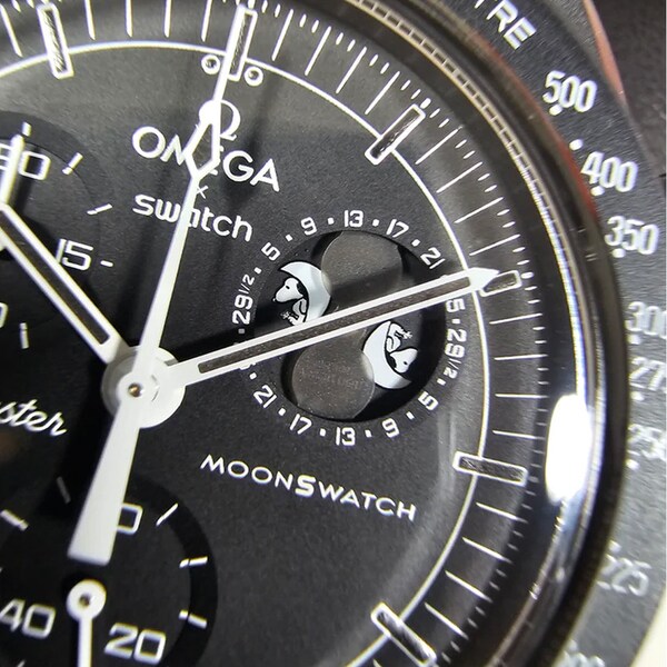 Omega X Swatch Bioceramic, Watches, Watch, mission to the moonphase SO33B700