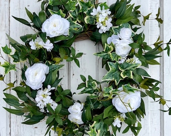 Year round greenery wreath with white flowers for front door, farmhouse wreath, wedding decor, spring wreath, summer wreath, gift for mom
