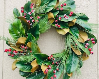 Magnolia Christmas wreath for front door, Christmas magnolia wreath with red berries, magnolia wreath, Christmas wreath for front door