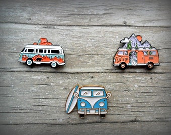 Camper Van Needle Minder / Enamel Campervan / Magnetic Needle Minder / Stitching Needle Minder / Camper Van Needle Keeper / Sewing Tool