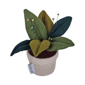 Plant Pin Cushion // Sewing Accessory // Leaf Plant and pot // Boxed Plant Pin Cushion // Plant Needle Keeper // Plant Sewing / Plant Sewing