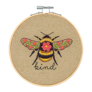 Bee Kind Embroidery Kit // Bee Embroidery Kit / Dimension sewing kit // Floral Bee Embroidery // Bee Sewing Kit / Embroidery Kit / Free Hoop