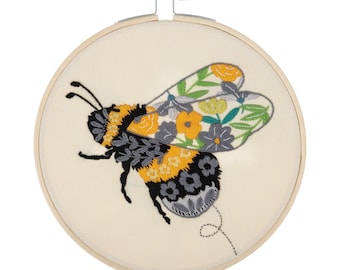 Floral Bee Embroidery Kit / Bee Embroidery Kit / Trimits Sewing Kit // Floral Bee Embroidery / Bee Sewing Kit / Embroidery Kit / Free Hoop