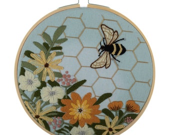 Honeycomb Floral Bee Embroidery Kit / Bee Embroidery Kit / Bee Sewing kit // Floral Bee Embroidery / Honeycomb Bee Sewing Kit // Free Hoop