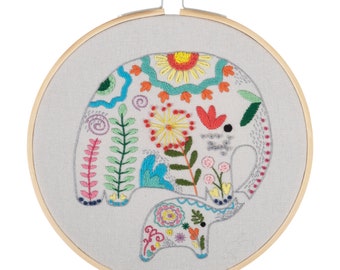 Floral Elephant Embroidery Kit / Mum and Baby Elephant Embroidery Kit / Elephant Sewing kit // Indian Elephant Embroidery / Free Hoop