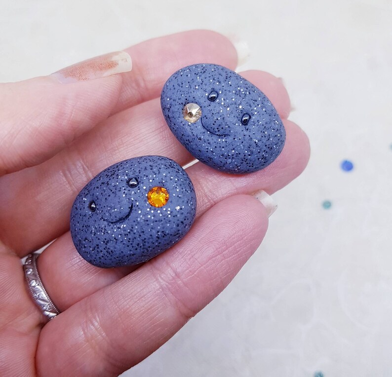 little stone Set of FIVE pebble pets random colour polymer clay pebble quirky gift pebble art novelty gift plant pot decor