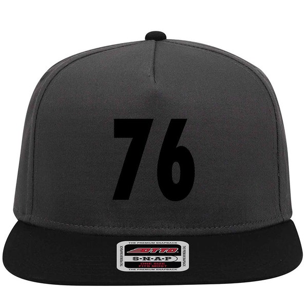 Passen Sie schwarze oder weiße Geburt Jahr Geburtstag 5 Panel Mid Profile Snapback Hut - für Männer und Frauen