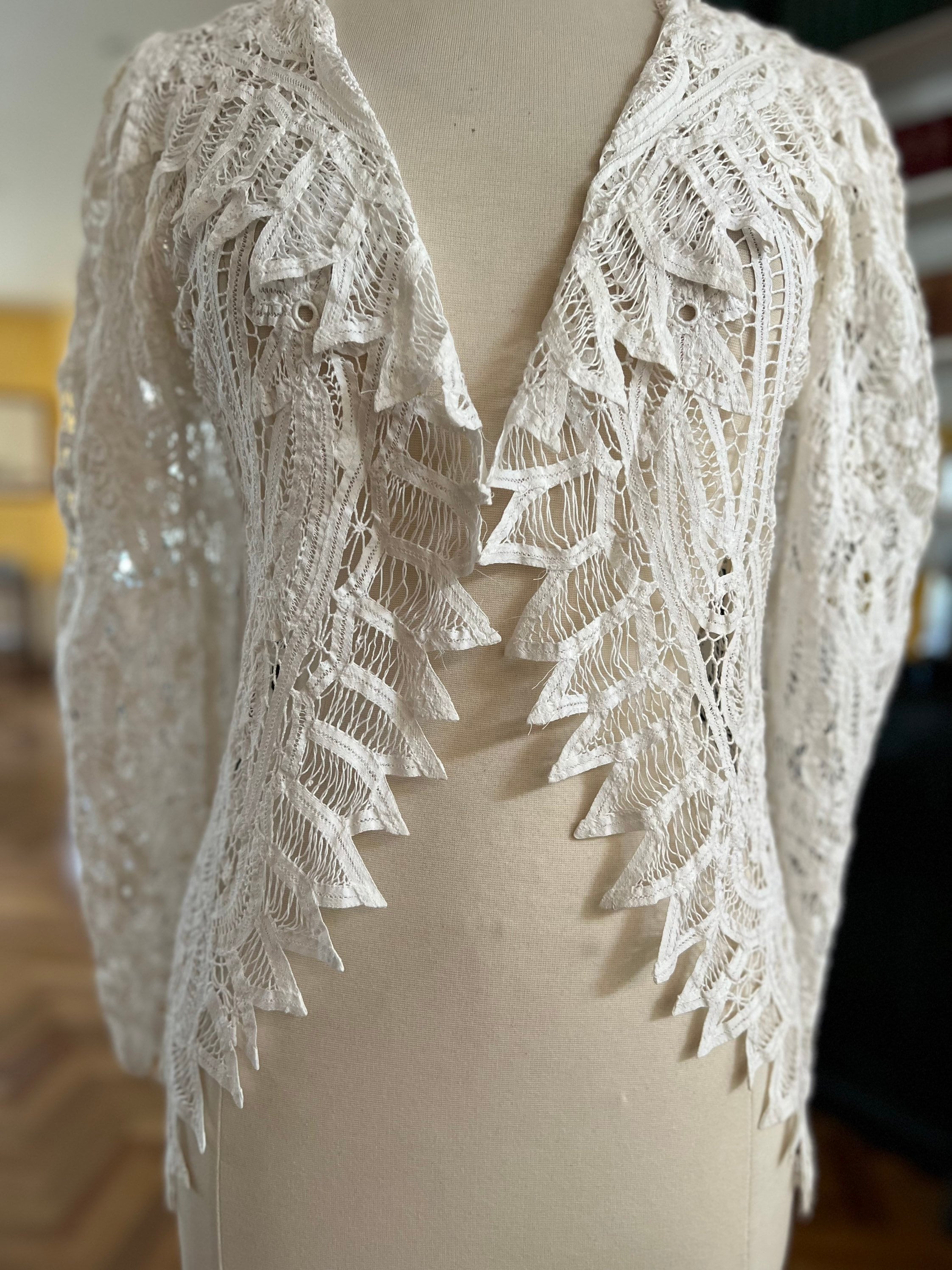 ジャケット・アウター BATTEN LACE LIKE KNIT JACKET Exceptional Edwardian Battenberg Lace Jacket With Puff