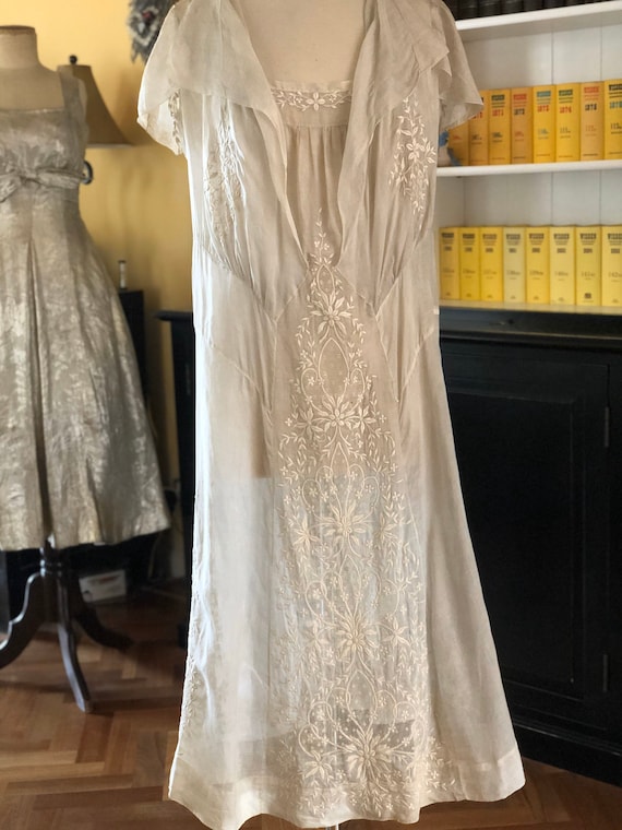 Exquisite 1920s embroidered Swiss cotton wedding d