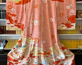 Antique Womens formal Embroidered silk kimono