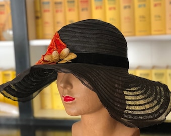 Rare 1920s wide-brim horsehair cloche