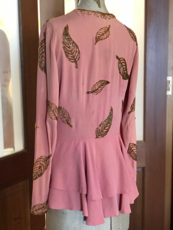 1940s dusty pink beaded crepe top. - image 2