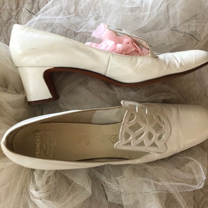1960s mod white leather pumps
