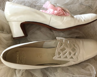1960s Mod White Leather Pumps