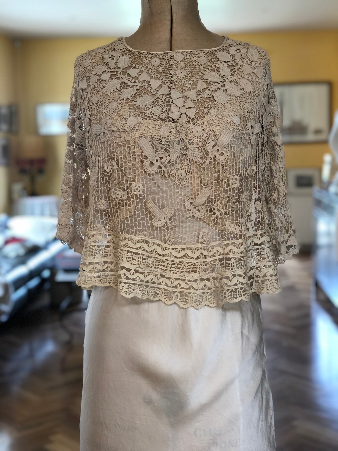 1920s Irish Crochet Blouse With Embroidered Net Inserts and | Etsy