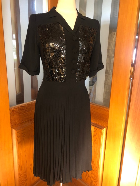 1940s sequinned crepe cocktail dress - image 3