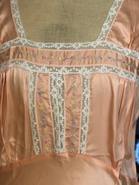 1940s satin and alencon lace nightgown with match… - image 7