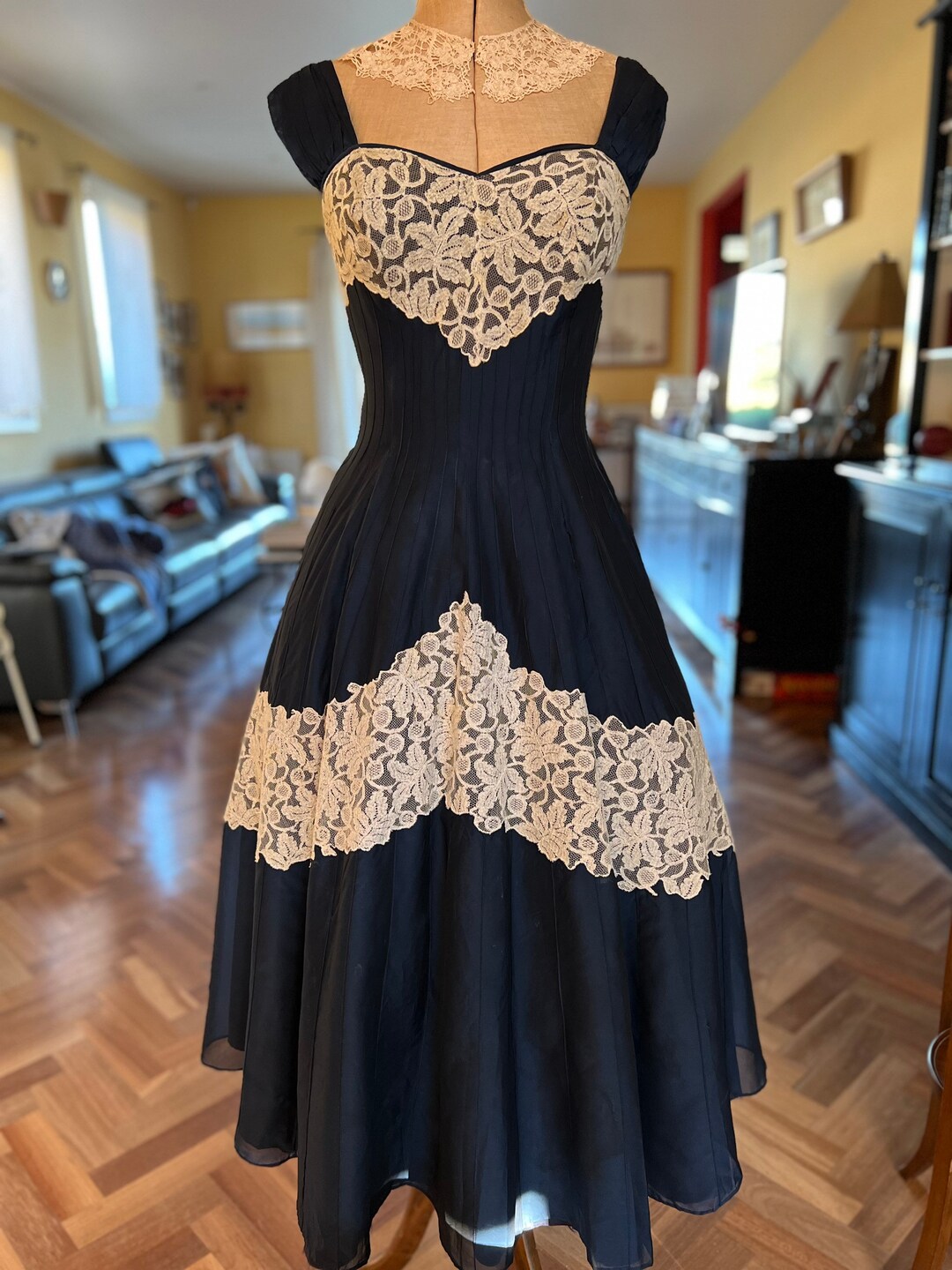 Ameri（アメリ）の「UND LACE TRIMMING DRESS（ワンピース