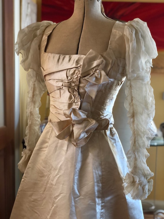 1898 Wedding Gown With Note Saying Bride Did Not Wear It. Etsy UK